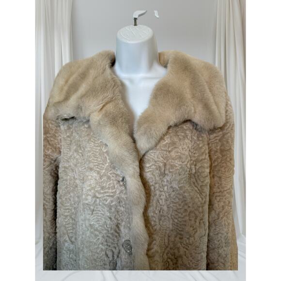 Vtg 1950s American Apparel Cream Faux Persian Lamb Coat with Mink-Style Collar - Picture 5 of 8
